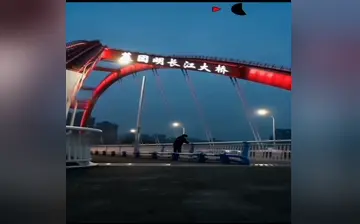 【胖猫重生这一世换你跪】第1集至第2集