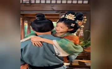【暖风熏得游人醉】