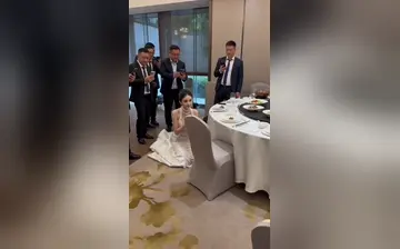 【古力娜扎 第一人称金主大佬们的饭局自然少不了顶流女星的作陪】