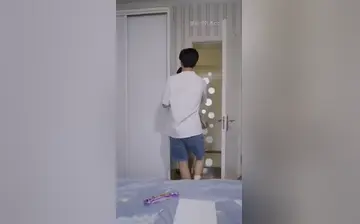 【来按摩的富婆胸很大】第一集